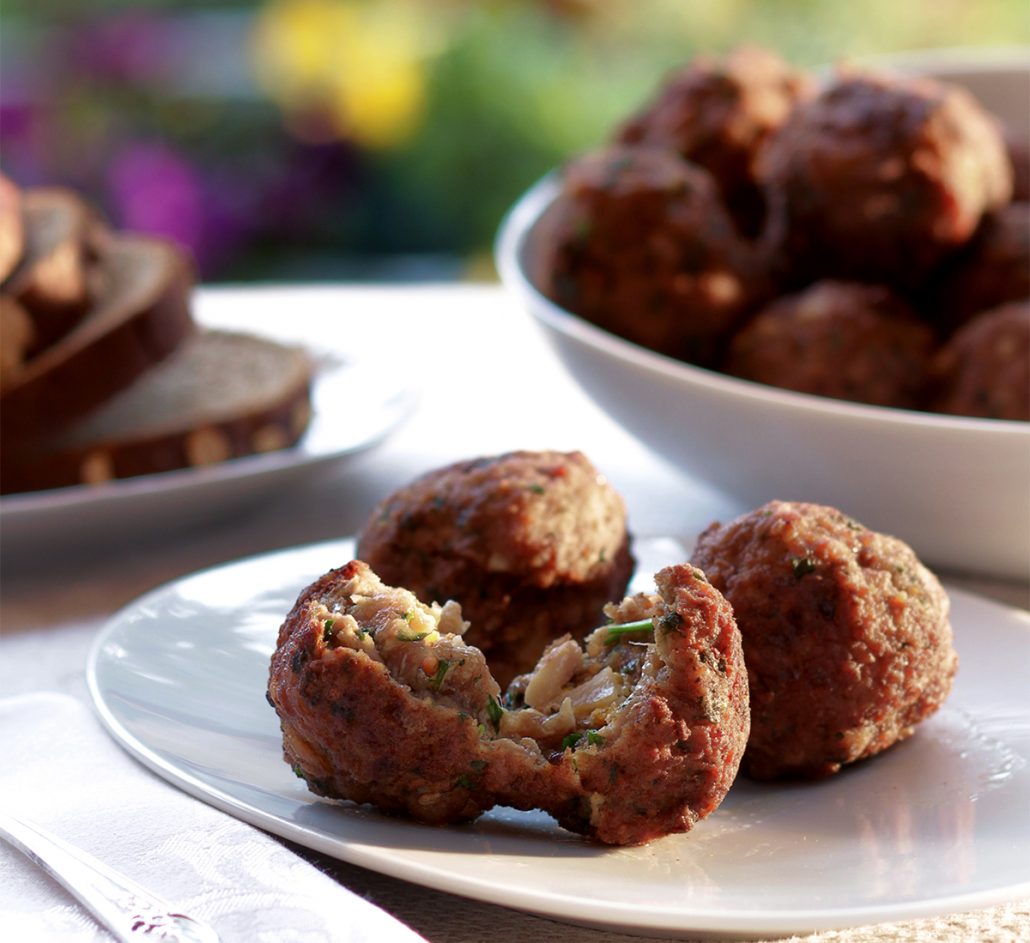 Meatballs from Corfu with curry