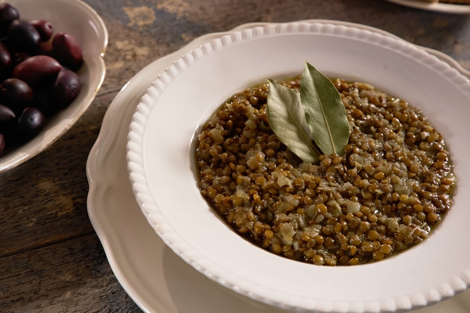 Clay-Baked Minoan Lentils