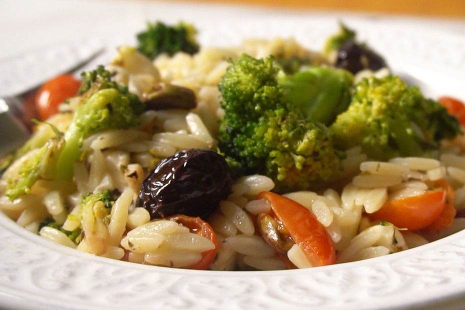 warm orzo pilaf with broccoli