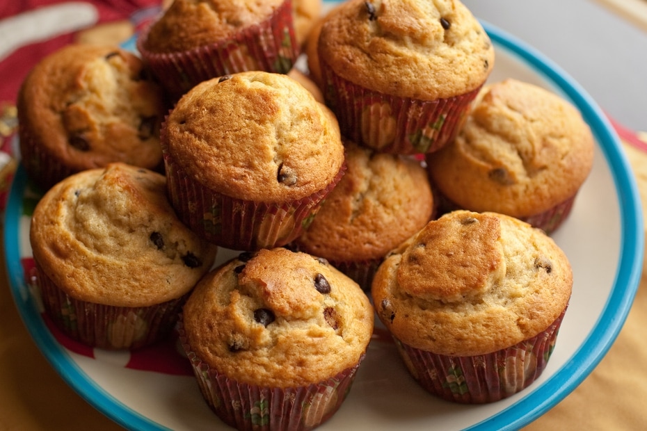 Cornmeal Muffins with Raisins
