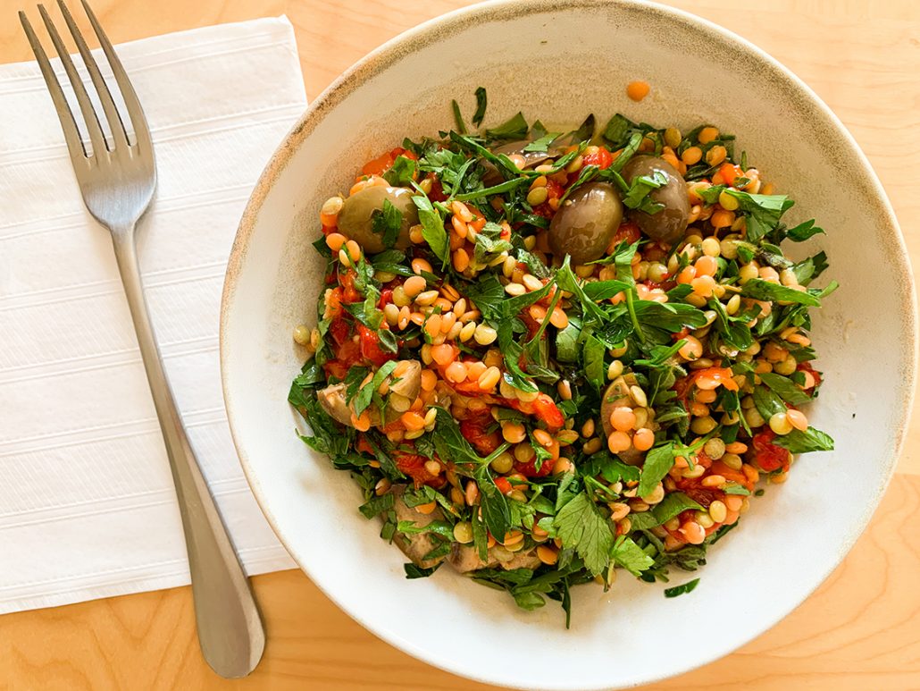 Greek lentil Salad with Arugula and Red Peppers