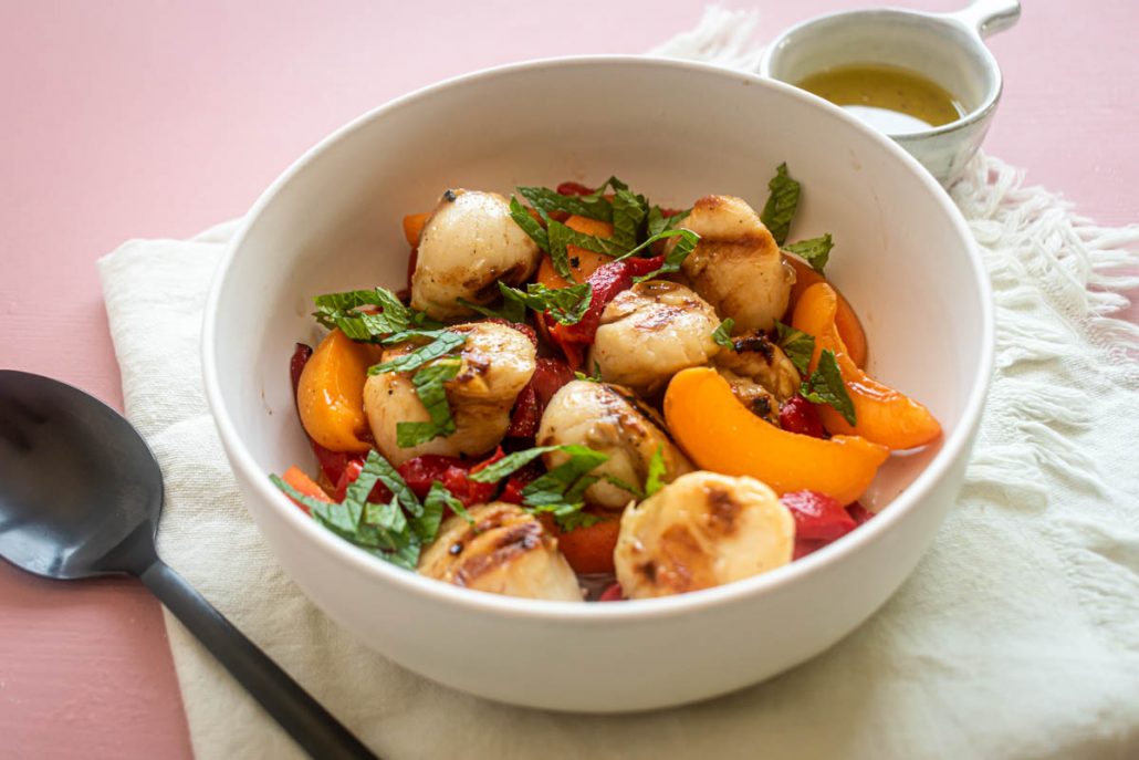 Peach Salad with pepper scallops and pepper.