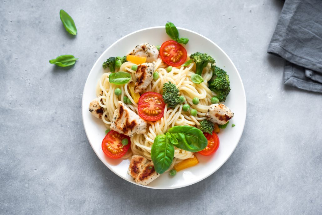 Spaghetti with Greek Yogurt Chicken with Broccoli, Peas , Basil & Tomatoes