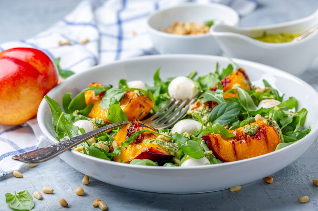 Grilled nectarines arugula salad