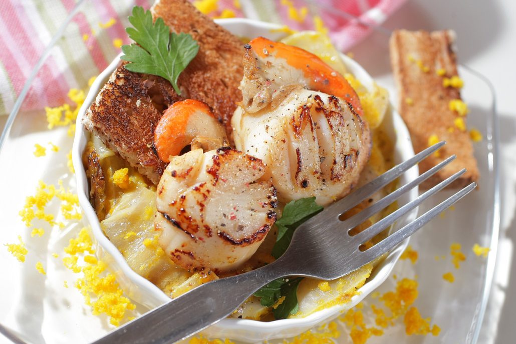 Scallops with endives