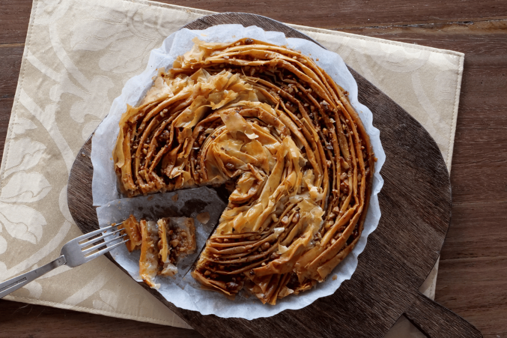 Easy Baklava Crinkle Pie